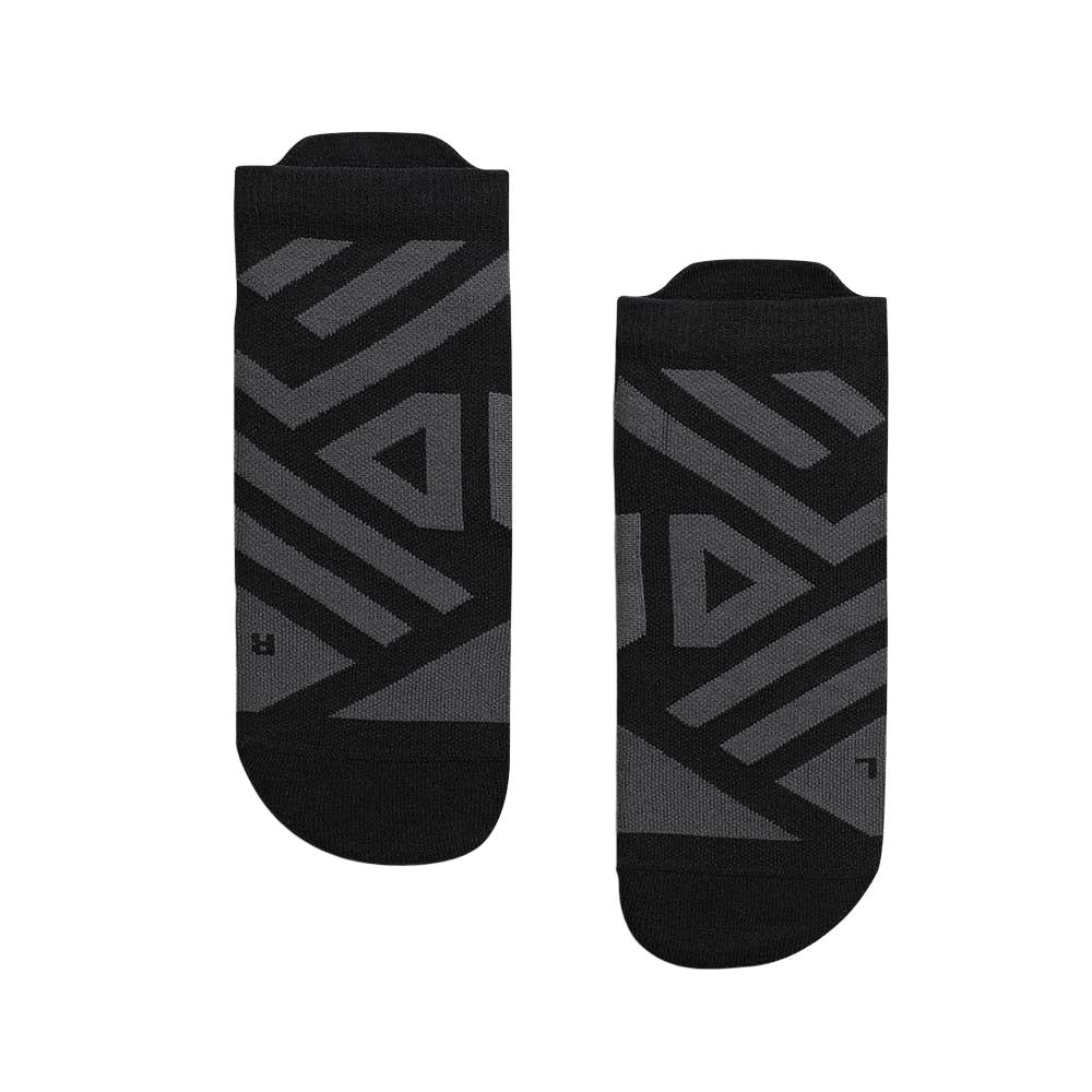 On Running Men's Performance Low Sock in Black Shadow