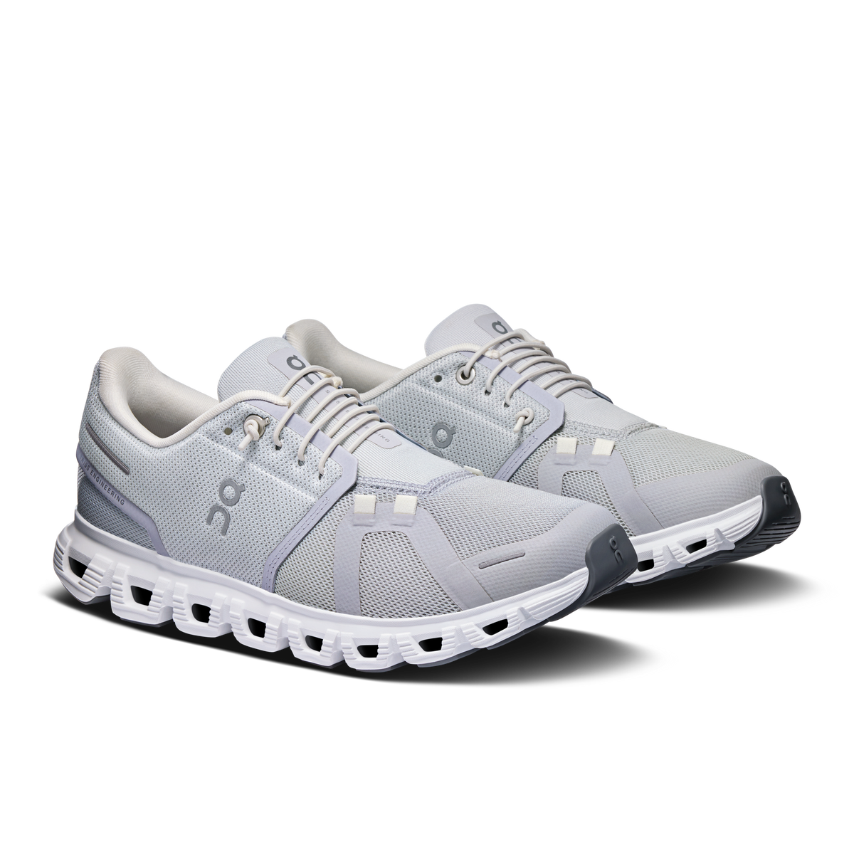 On Running Women's Cloud 6 in Glacier/White