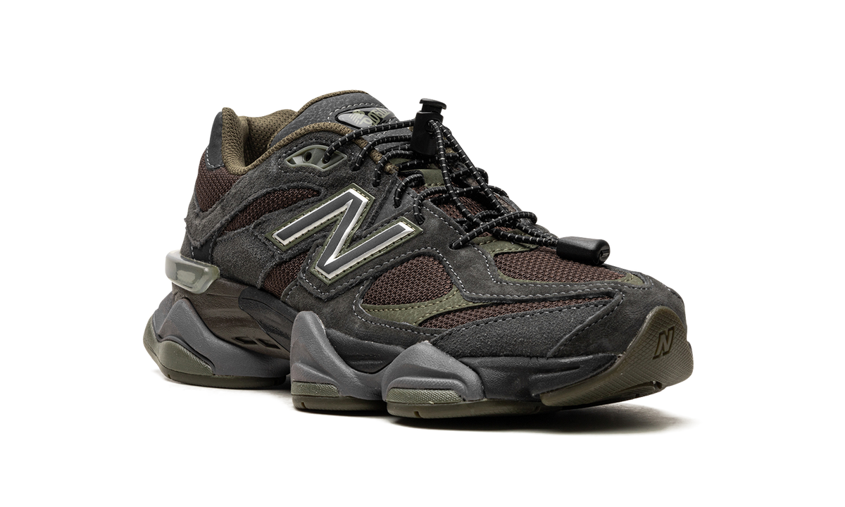 9060 "Blacktop/Dark Moss/Black" U9060PH