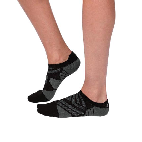 On Running Women's Low Sock in Black Shadow
