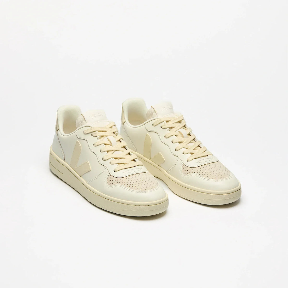 Veja Women's V-10 Leather in Pure Calcaire